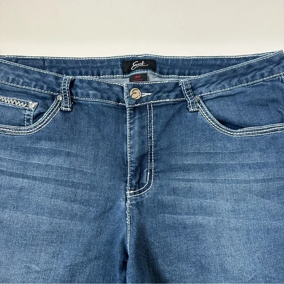 Earl Jeans Rhinestone Lined Jean Shorts Medium Wash Womens Size 18W - Picture 4 of 8